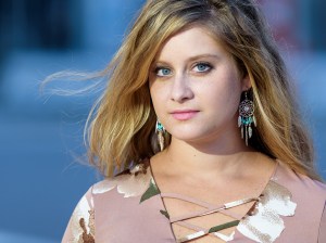 lindseys-fashion-session-town center-virginia-beach 7