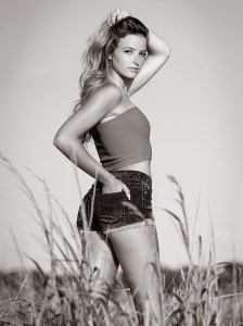 madison kirby virginia beach portrait session photo 5