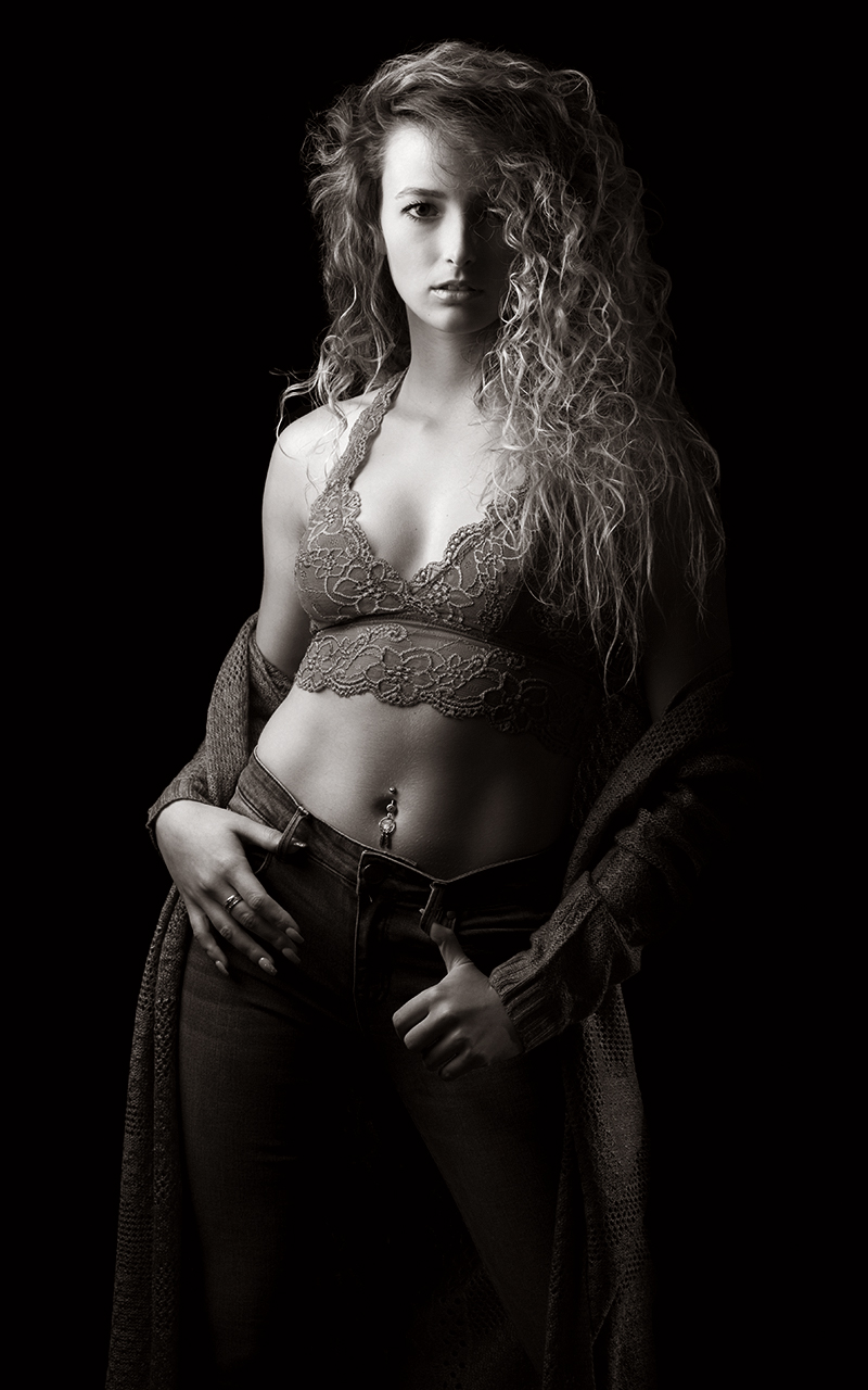 madison-kirby-studio-portrait 9