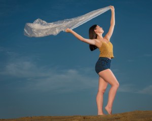 Easton's-beach-sunrise-portrait-session 9