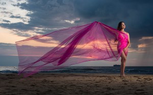 jinelle-oceanfront-sunrise-portrait-photo 3